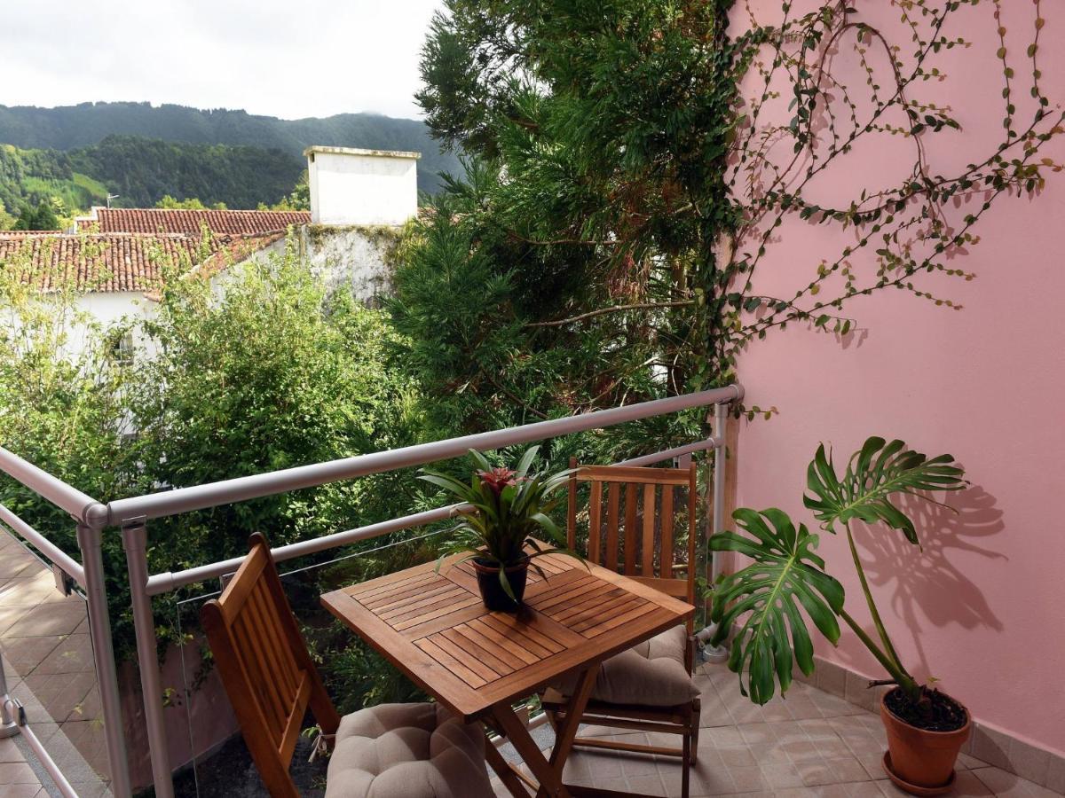 Flamingo Furnas (Azores)